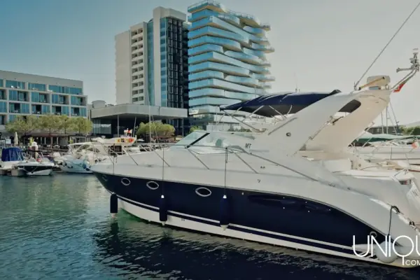 The Yacht - Fairline Targa 40